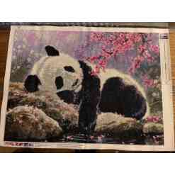 Sovende panda i diamond paint